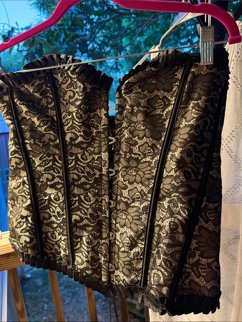 New Corset black lace look over gold 37 in long, tie in back. Size XL or 1x